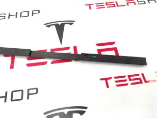прочая запчасть, ориг. номер 1101082-00-P, Tesla Model S 2012-2016