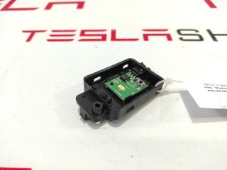 Фонарь подсветки салона, ориг. номер 1046533-00-A, 1023772-00-A, Tesla Model S 2012-2016