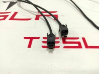Кабель USB, ориг. номер 1004815-08-B, Tesla Model S 2012-2016