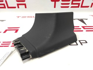 Накладка дверного порога, ориг. номер 1050365-00-D, Tesla Model X 2015-2021