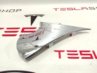 Накладка зеркала наружного нижняя, ориг. номер 1677-1000, Tesla Model S 2012-2016