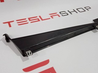 Ограничитель коврика центральной консоли, ориг. номер 1009247-00-D, Tesla Model S 2012-2016
