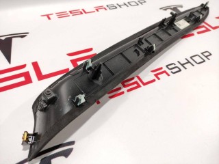 Накладка декоративная стойки A (магнит), ориг. номер 1050294-04-H, Tesla Model X 2015-2021