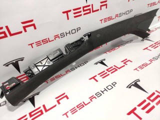 Накладка стойки А, ориг. номер 1035939-04-G, Tesla Model X 2015-2021