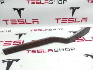 Накладка декоративная обшивки двери, ориг. номер 1035788-09-C, Tesla Model X 2015-2021