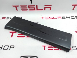 Накладка дверного порога, ориг. номер 1053189-00-F, Tesla Model X 2015-2021