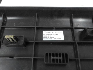 Накладка дверного порога, ориг. номер 1053189-00-F, Tesla Model X 2015-2021