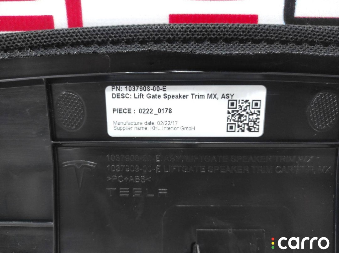 1037908-00-E Накладка для динамиков крышки багажника Tesla Model X 2017г. - фото №6