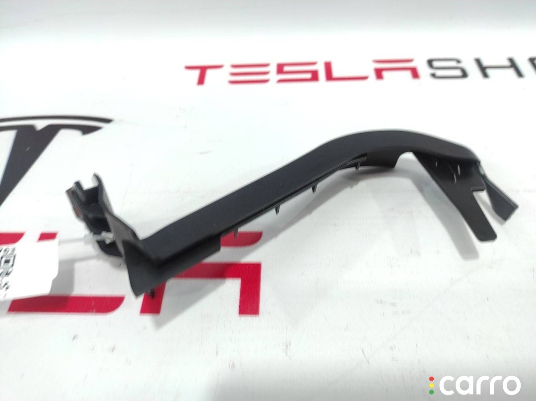 Кронштейн (крепление) коврового покрытия багажника Tesla Model X 2015-2021, 1066956-00-D, фото 2