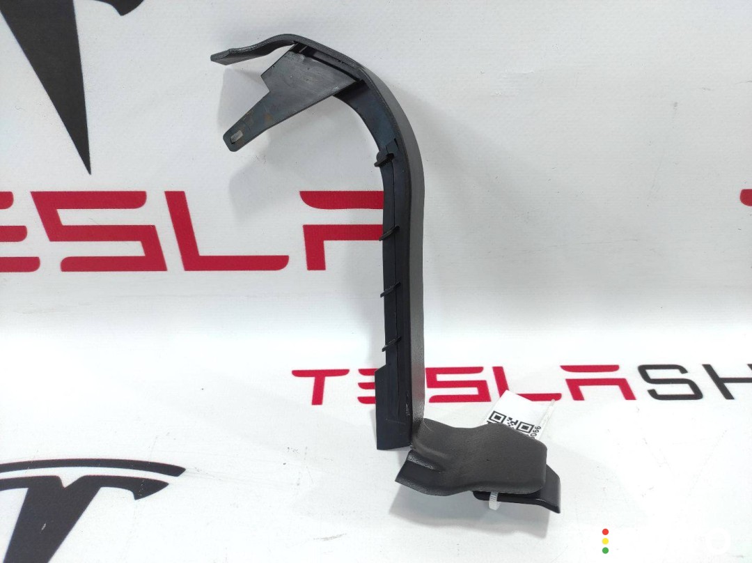Кронштейн (крепление) коврового покрытия багажника Tesla Model X 2015-2021, 1066956-00-D, фото 4
