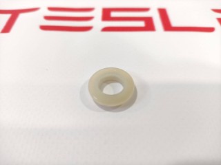 Шайба воздуховода центрального радиатора, ориг. номер 1007256-00-K, Tesla Model S 2012-2016