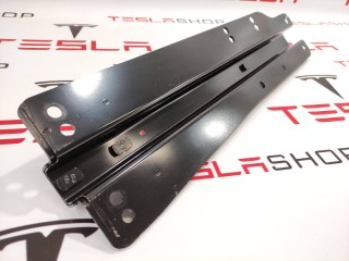 Кронштейн крепления сидений 2-го ряда, ориг. номер 1086166-99-F, Tesla Model X 2015-2021