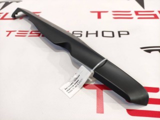 Заглушка салазки сиденья, ориг. номер 1066622-00-A, Tesla Model X 2015-2021