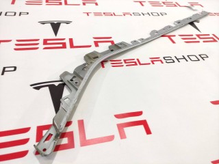 Декоративная вставка центральной консоли, ориг. номер 1097165-00-E, Tesla Model Y 2020-2026