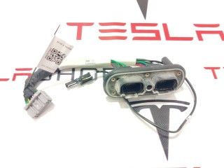 прочая запчасть, ориг. номер 1041309-00-F, 1042708-00-F, Tesla Model X 2015-2021