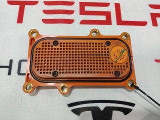 прочая запчасть, ориг. номер 1039545-00-C, Tesla Model S 2012-2016