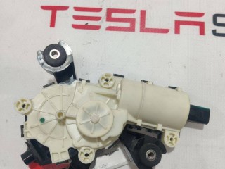 Механизм дотяжки замка двери, Tesla Model X 2015-2021