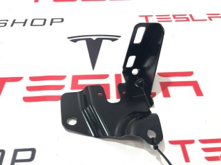 Кронштейн сиденья 2-го ряда правый, ориг. номер 1006863-00-B, Tesla Model S 2016-2021