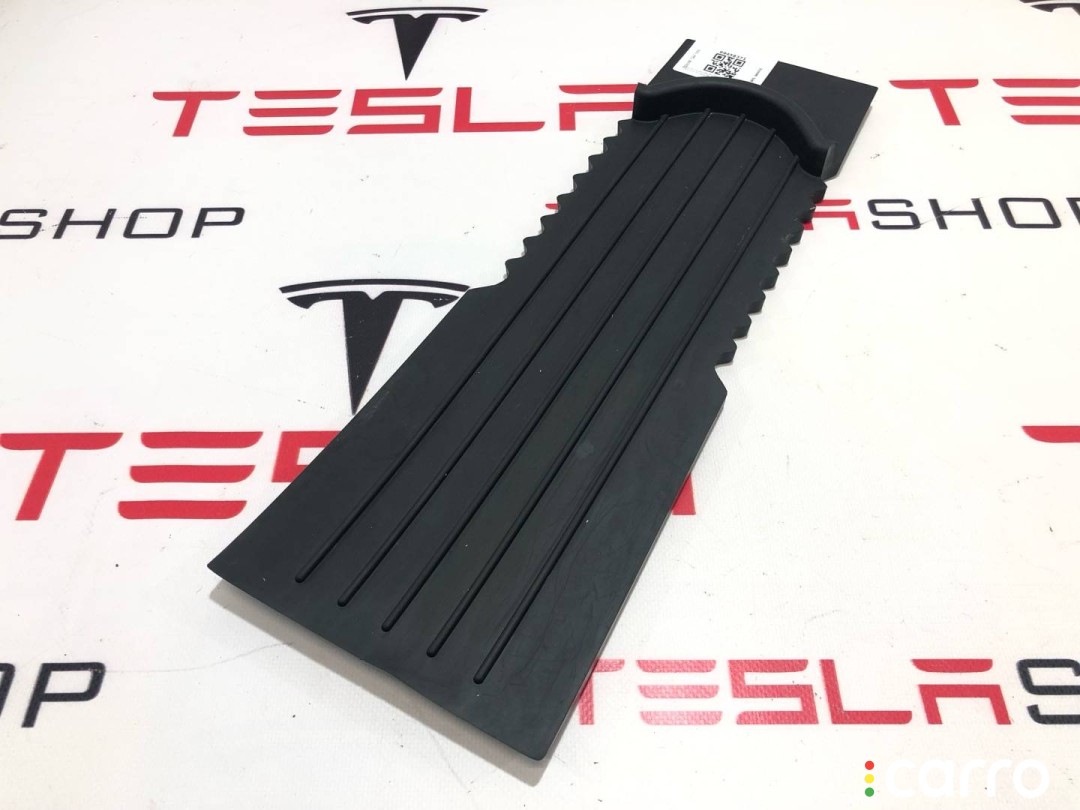 Коврик резиновый центральной консоли Tesla Model S 2016-2021, 1058083-00-B, фото 1