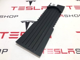прочая запчасть, ориг. номер 1058083-00-B, Tesla Model X 2015-2021