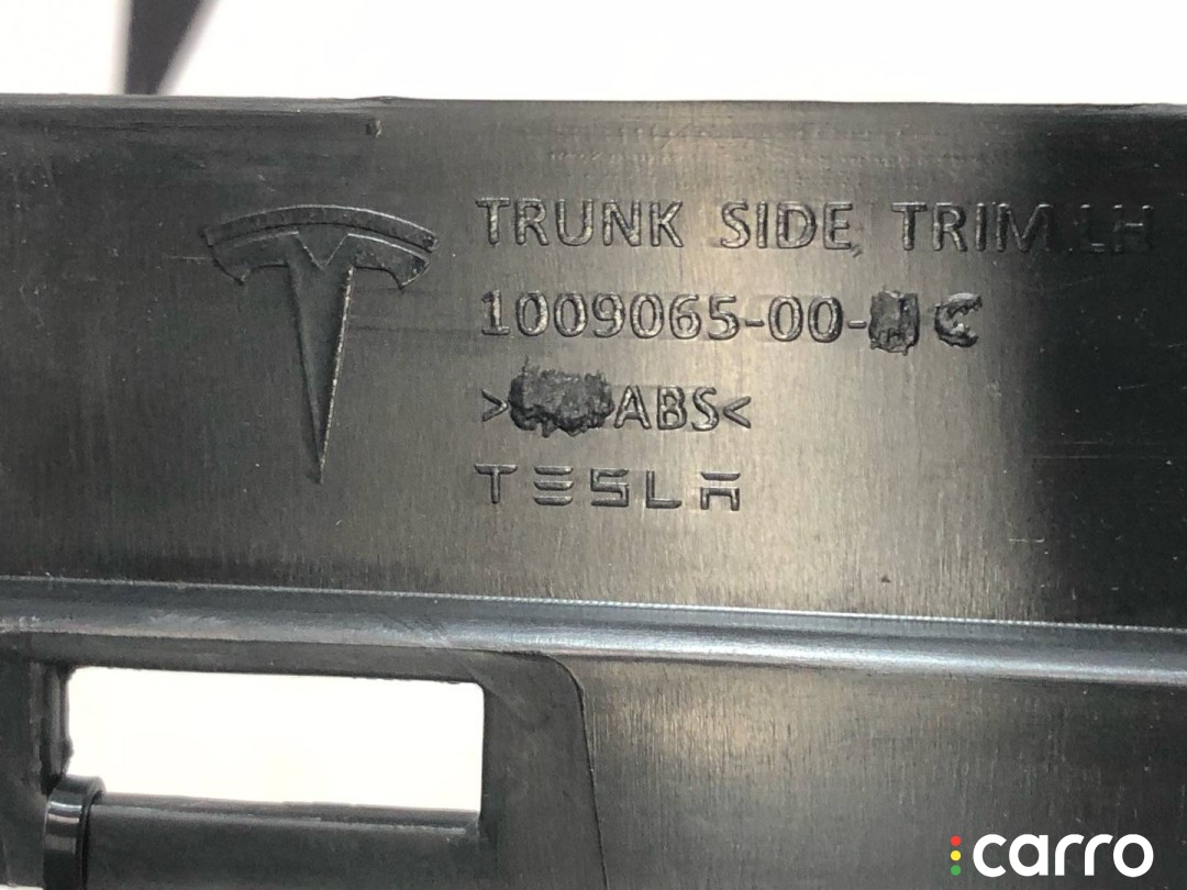1009065-00-C Накладка багажного проема внутренняя Tesla Model S 2019г. - фото №4