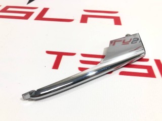 Накладка люверсы, ориг. номер 1049612-00-F, Tesla Model X 2015-2021