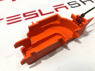 прочая запчасть, ориг. номер 1006923-00-B, 1041702-00-D, Tesla Model S 2012-2016