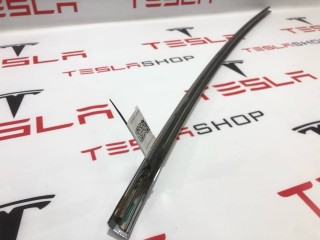 Молдинг подъемной задней двери, ориг. номер 1032250-00-B, Tesla Model X 2015-2021