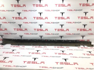 Накладка порога рокерной панели, ориг. номер 6005874-00-G, Tesla Model S 2016-2021