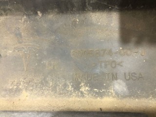 Накладка порога рокерной панели, ориг. номер 6005874-00-G, Tesla Model S 2016-2021