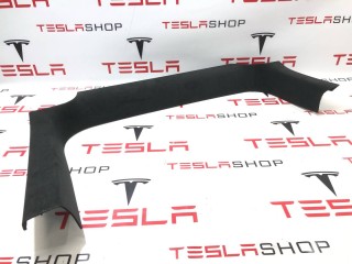 Накладка стекла, подъемной задней двери, ориг. номер 1052334-06-G, Tesla Model X 2015-2021