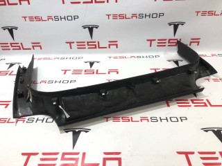 Накладка стекла, подъемной задней двери, ориг. номер 1052334-06-G, Tesla Model X 2015-2021