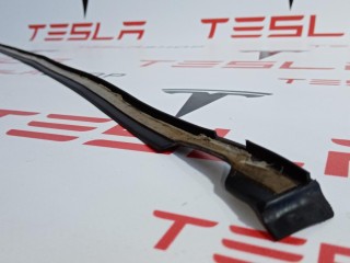 Уплотнитель подъемной задней двери, ориг. номер 1069010-00-C, 1069010-00-B, Tesla Model X 2015-2021