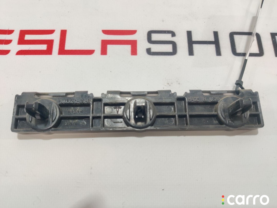 Кронштейн крепления накладки порога рокерной панели Tesla Model S 2016-2021, 100369100B, фото 2