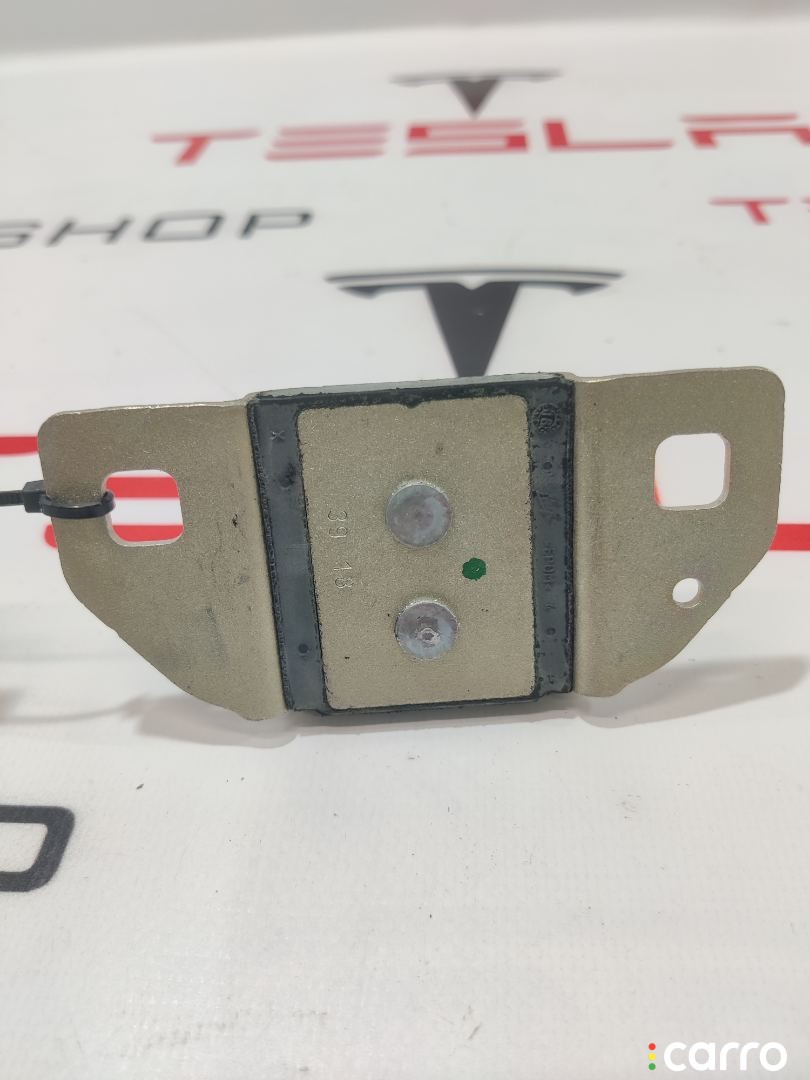 Петля замка крышки багажника Tesla Model S 2016-2021, A2127400132, фото 2