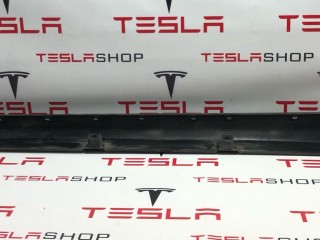 Накладка порога рокерной панели, ориг. номер 1034219-00-B, Tesla Model X 2015-2021