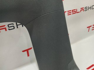 Накладка стекла, подъемной задней двери, ориг. номер 1051545-07-I, Tesla Model X 2015-2021