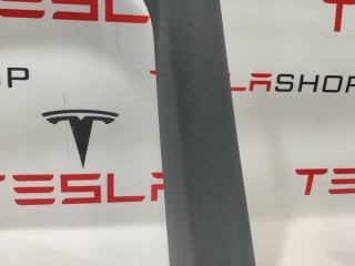 Накладка стекла, подъемной задней двери, ориг. номер 1052333-06-G, Tesla Model X 2015-2021