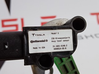 Датчик уровня пневмоподвески, ориг. номер 6006514-00-B, Tesla Model S 2012-2016
