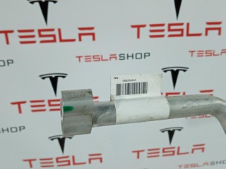 Трубка радиатора кондиционера, ориг. номер 1009293-00-A, Tesla Model S 2012-2016