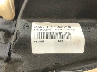 Подушка сиденья 2-го ряда (боковая), ориг. номер 1012090-03-A, Tesla Model S 2012-2016