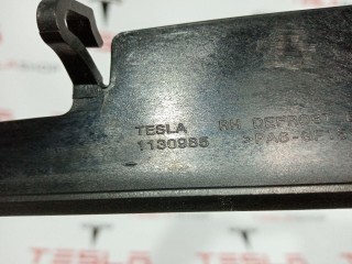 Планка центральной панели, ориг. номер 1130985-00-B, Tesla Model 3 2017-2021