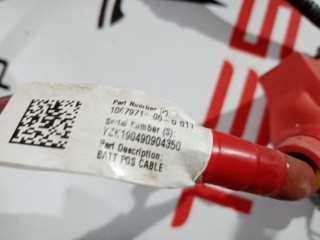 Зажим клеммы АКБ 12V (Плюс + ), ориг. номер 1067971-00-D, Tesla Model 3 2017-2021