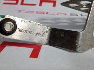 Кронштейн блока клапанов, ориг. номер 6006407-00-A, Tesla Model S 2012-2016
