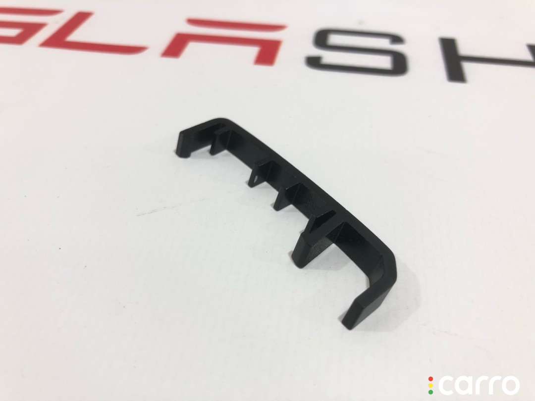 Проставка накладки порога левая Tesla Model X 2015-2021, 1060743-00-A, фото 1