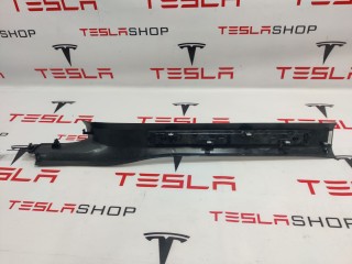 Накладка дверного порога, ориг. номер 1035987-02-G, 1496490-00-A, 1496491-00-A, Tesla Model X 2015-2021