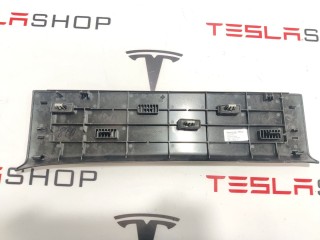 Накладка дверного порога, ориг. номер 1053195-00-F, Tesla Model X 2015-2021