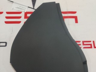 Накладка боковая торпеды, ориг. номер 1043541-00-D, Tesla Model X 2015-2021