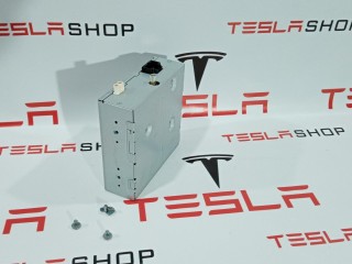 Радио FM/HD/XM, ориг. номер 1004787-00-C, Tesla Model S 2012-2016