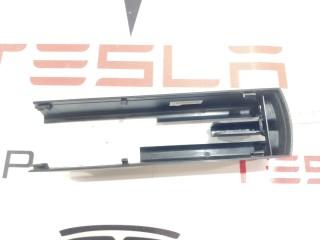 Заглушка салазки сиденья, ориг. номер 1061613-00-D, Tesla Model X 2015-2021